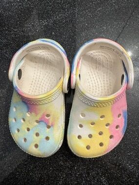 Toddler Tie-Dye Crocs - Pastel Pink, Yellow & Blue
